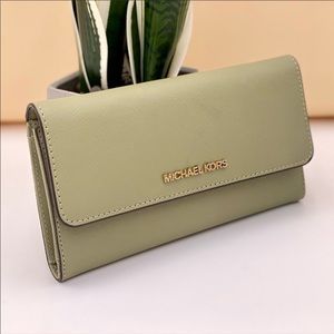 Michael Kors Jet Set Trifold Wallet